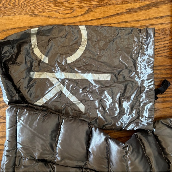 Calvin Klein Silver Puffer insulated jacket Size Large - Picture 7 of 8